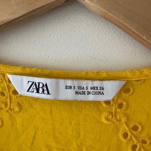 Zara Eyelet V Neck Blouse Tunic Summer Spring Golden Yellow - Picture 5 of 5